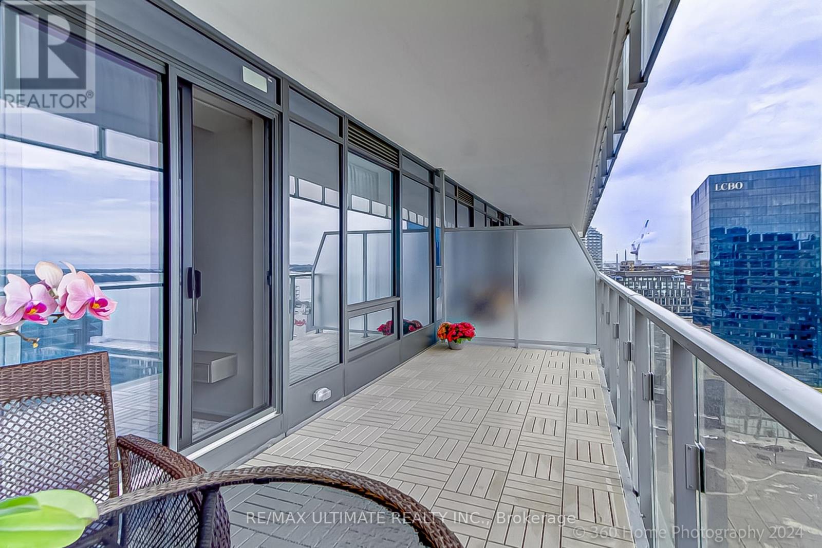 2401 - 28 Freeland Street, Toronto, Ontario  M5E 0E3 - Photo 17 - C12066330
