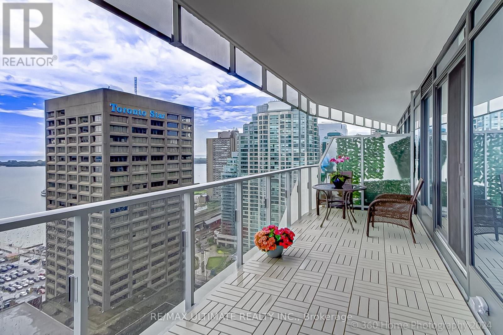 2401 - 28 Freeland Street, Toronto, Ontario  M5E 0E3 - Photo 18 - C12066330