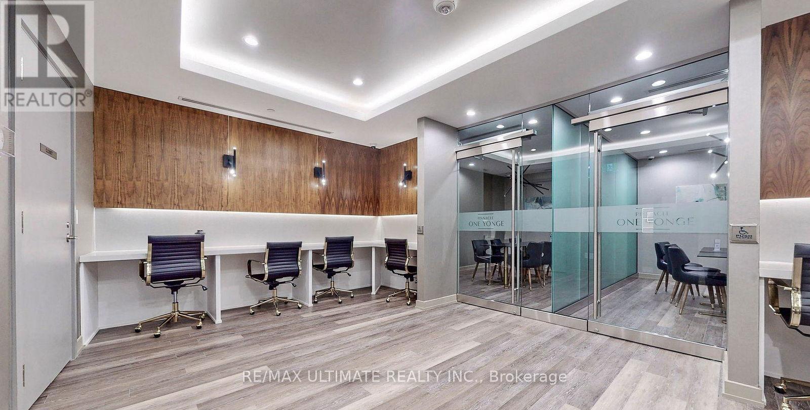 2401 - 28 Freeland Street, Toronto, Ontario  M5E 0E3 - Photo 30 - C12066330