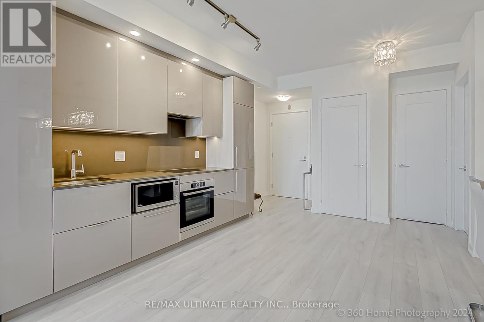 2401 - 28 Freeland Street, Toronto, Ontario  M5E 0E3 - Photo 5 - C12066330