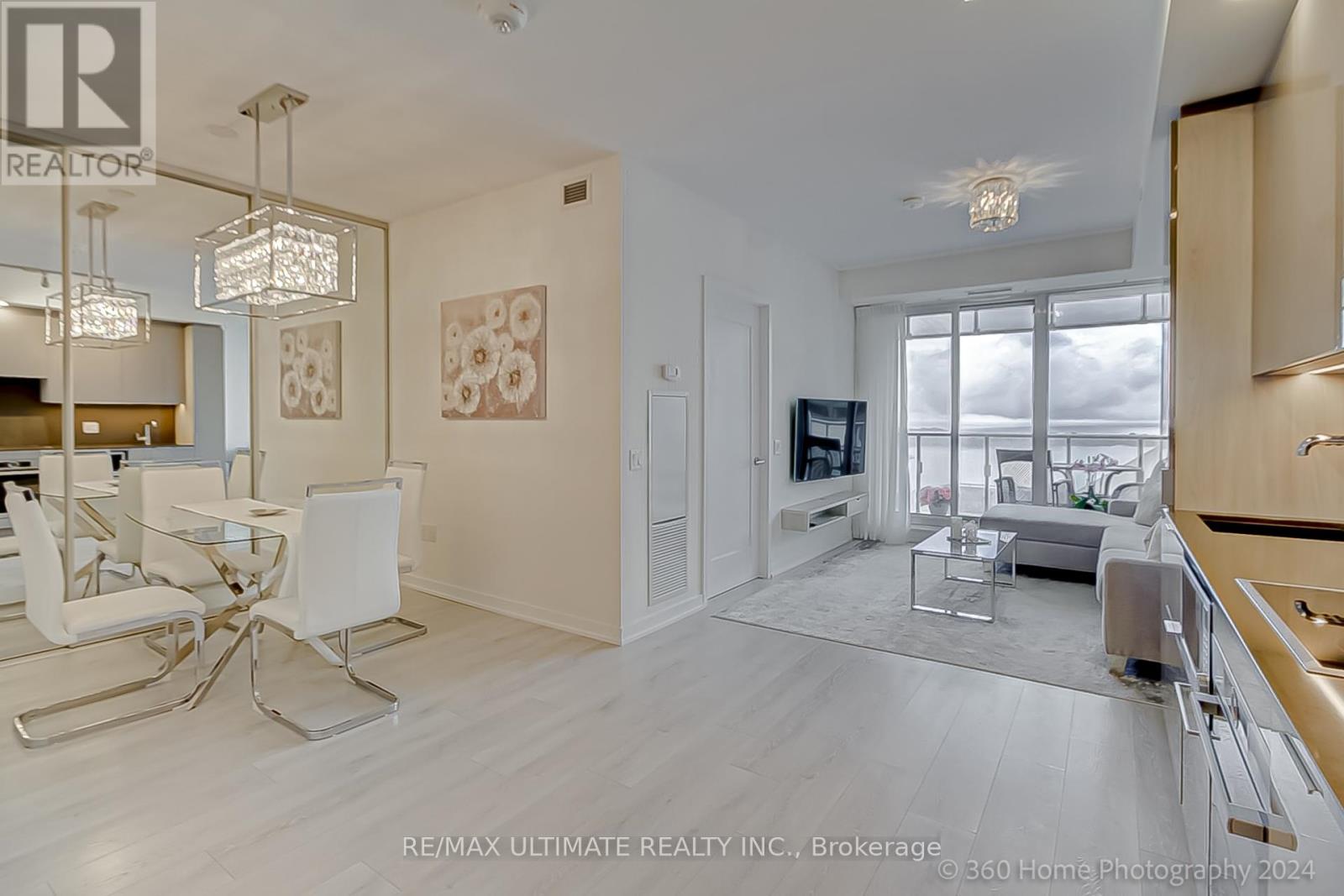 2401 - 28 Freeland Street, Toronto, Ontario  M5E 0E3 - Photo 6 - C12066330