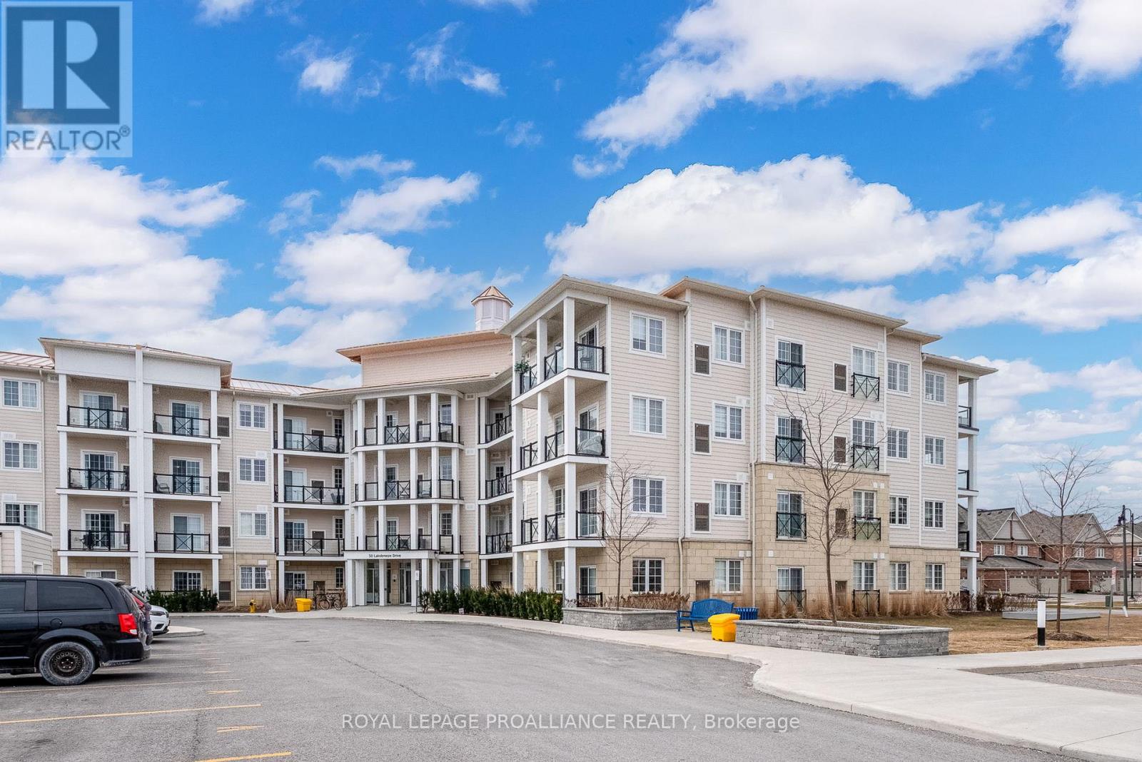 221 - 50 LAKEBREEZE DRIVE, Clarington, Ontario
