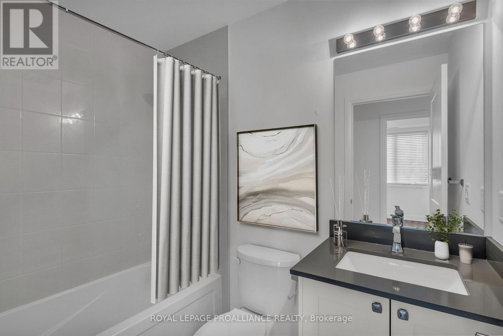 221 - 50 Lakebreeze Drive, Clarington, Ontario  L1B 0V9 - Photo 22 - E12077201