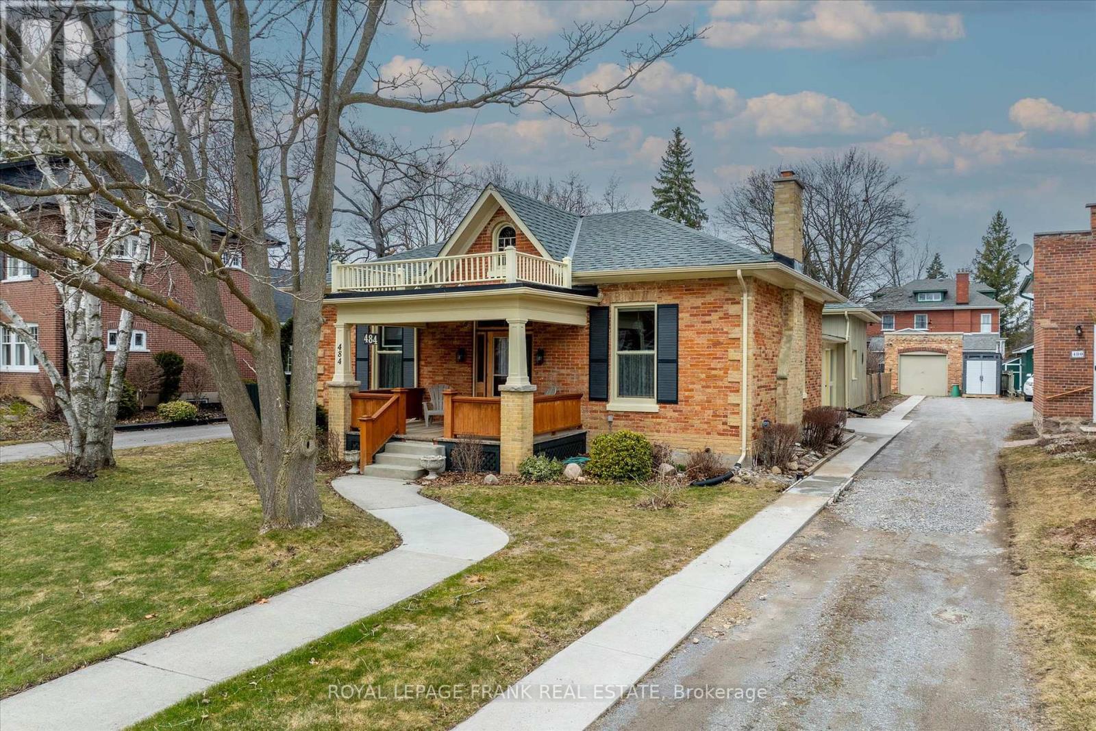Property at 484 GILMOUR STREET image 2