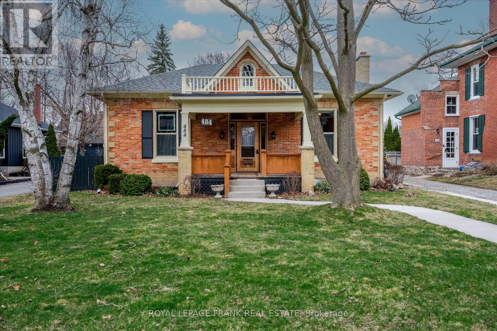 Property at 484 GILMOUR STREET image 3
