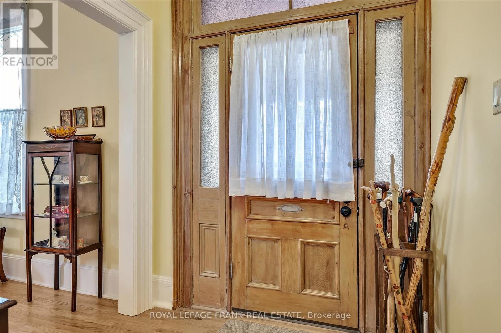 Property at 484 GILMOUR STREET image 5