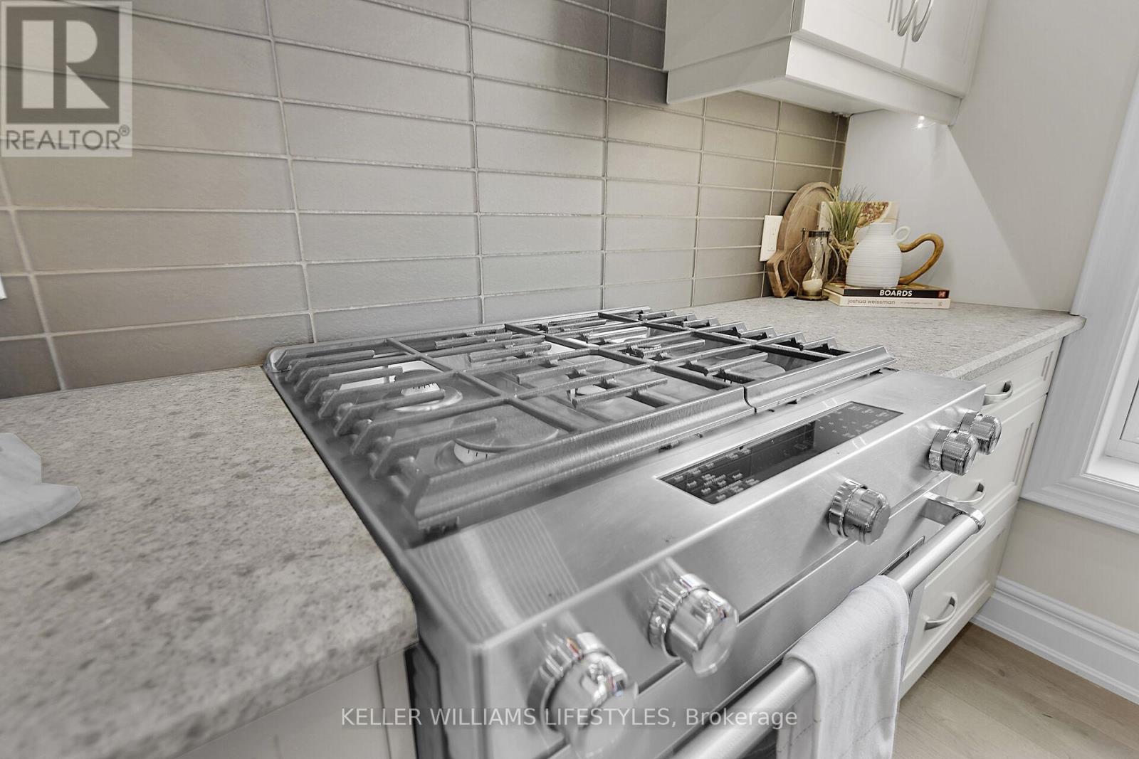 Photo 11 of 50 for 202 - 122 Wortley Road