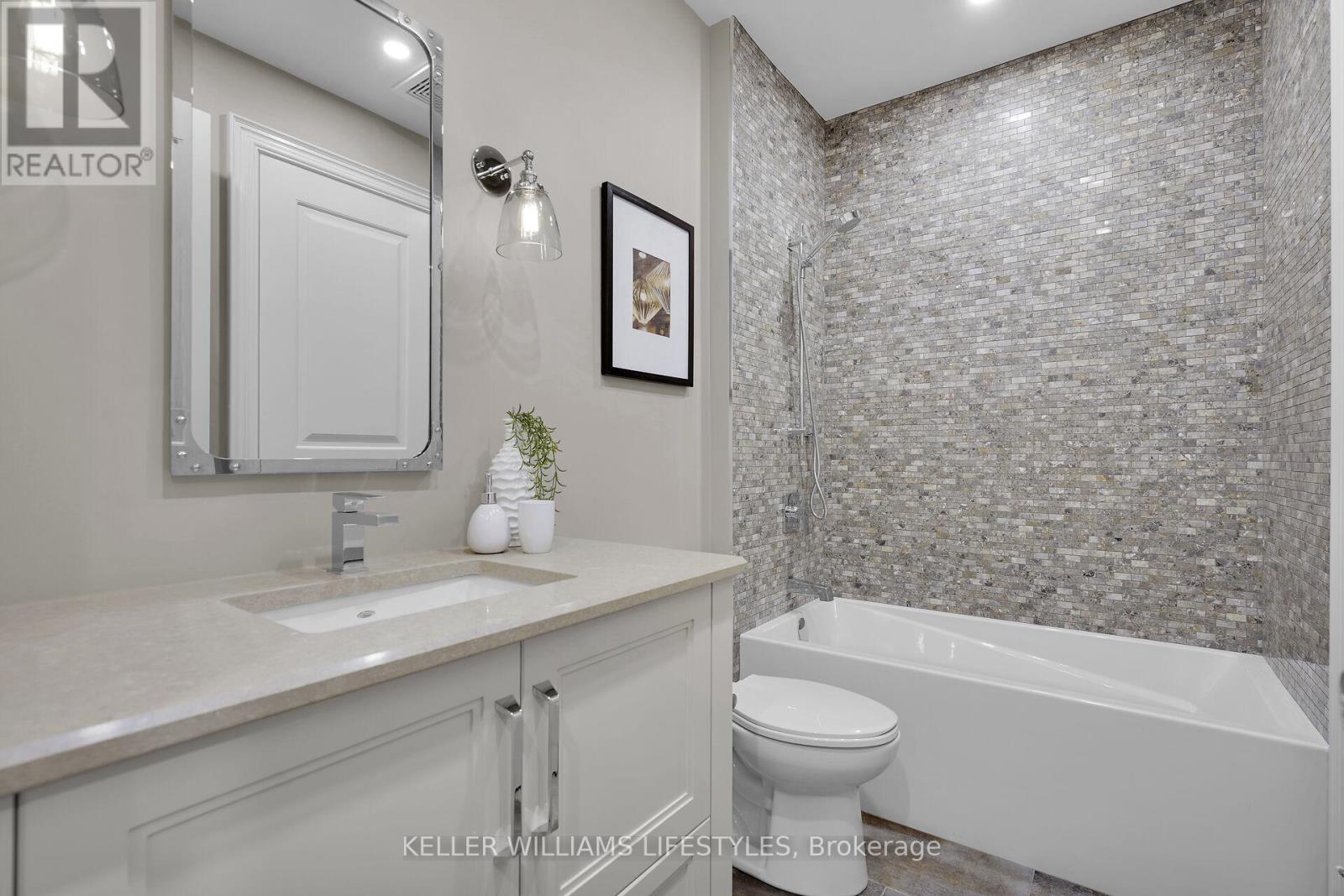 Photo 32 of 50 for 202 - 122 Wortley Road