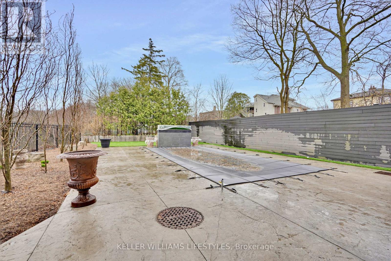 Photo 45 of 50 for 202 - 122 Wortley Road