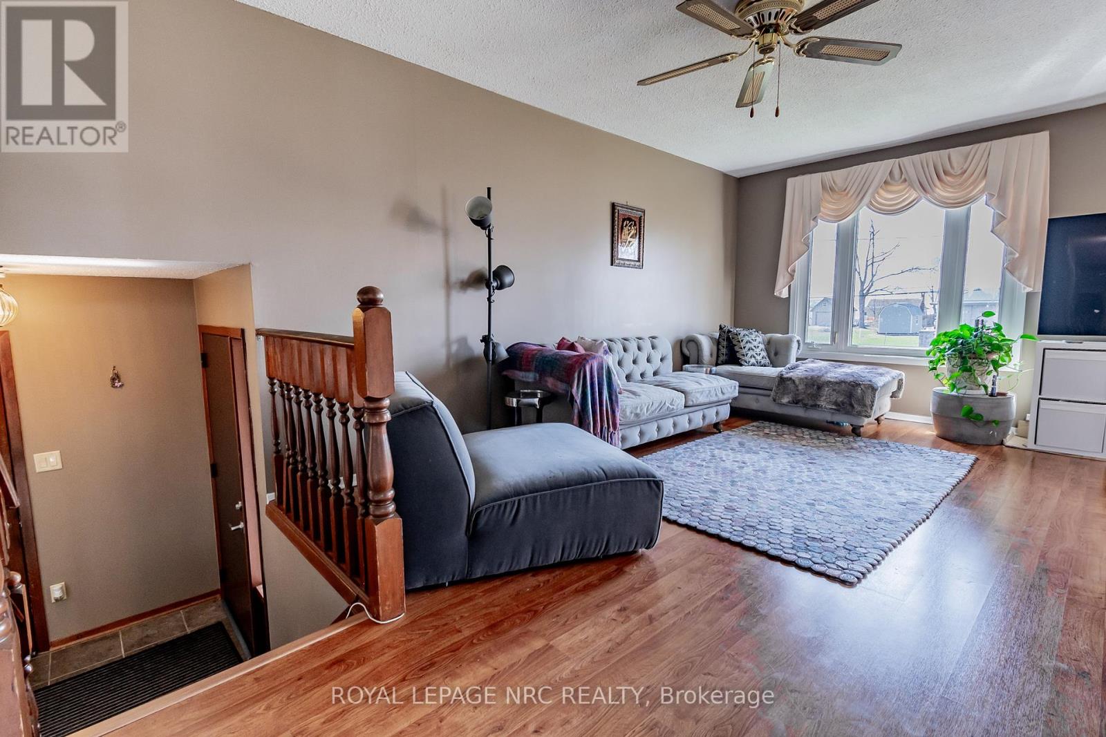 Property at 10960 LAKESHORE ROAD image 5