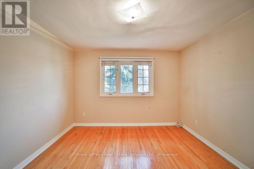 449 Southland Crescent, Oakville, Ontario  L6L 3N9 - Photo 24 - W12077288