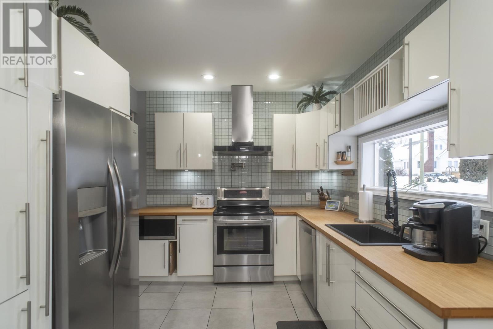 Property at 305 Wolseley ST image 2