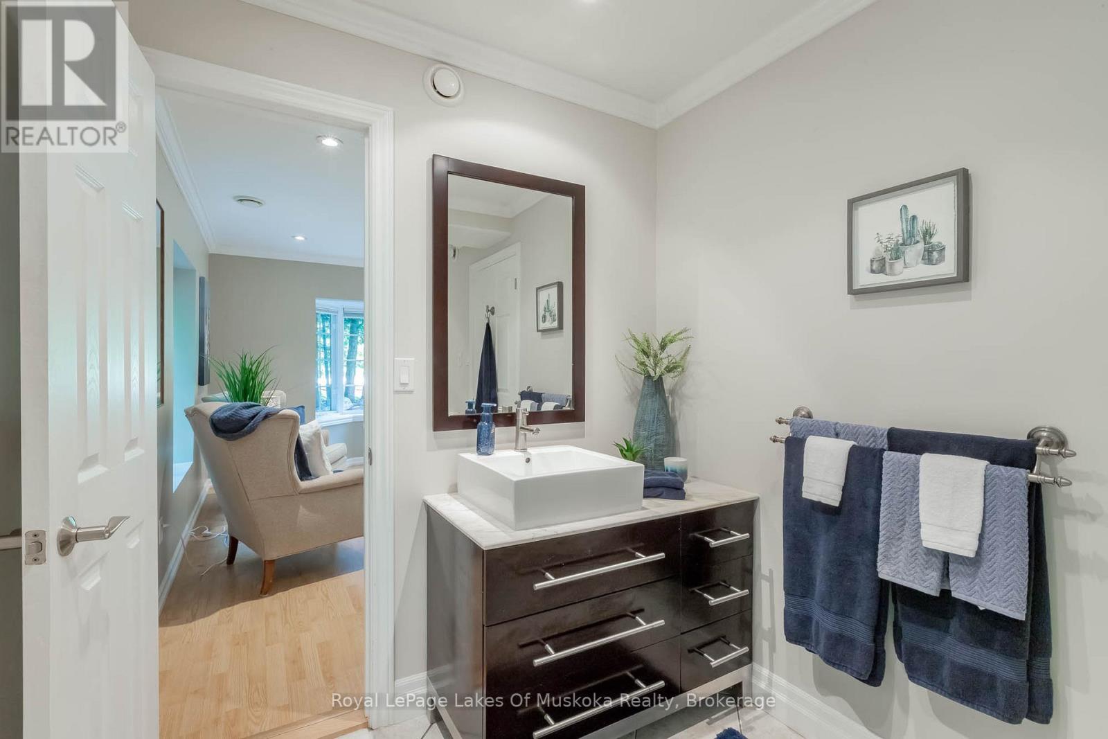 24 Birchwood Drive, Huntsville, Ontario  P1H 0A6 - Photo 35 - X12077165