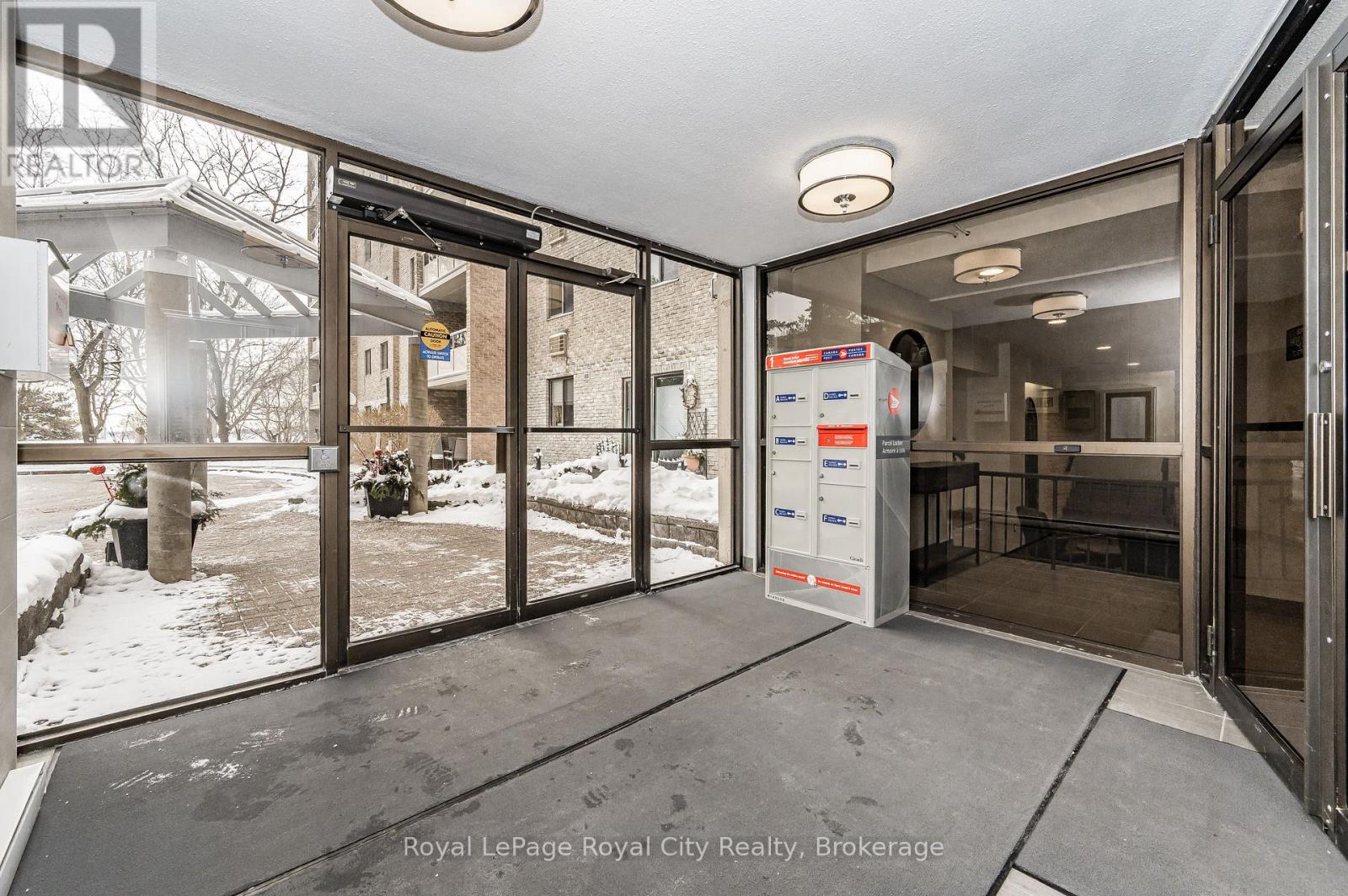 402 - 89 Westwood Road, Guelph, Ontario  N1H 7J6 - Photo 9 - X12077203