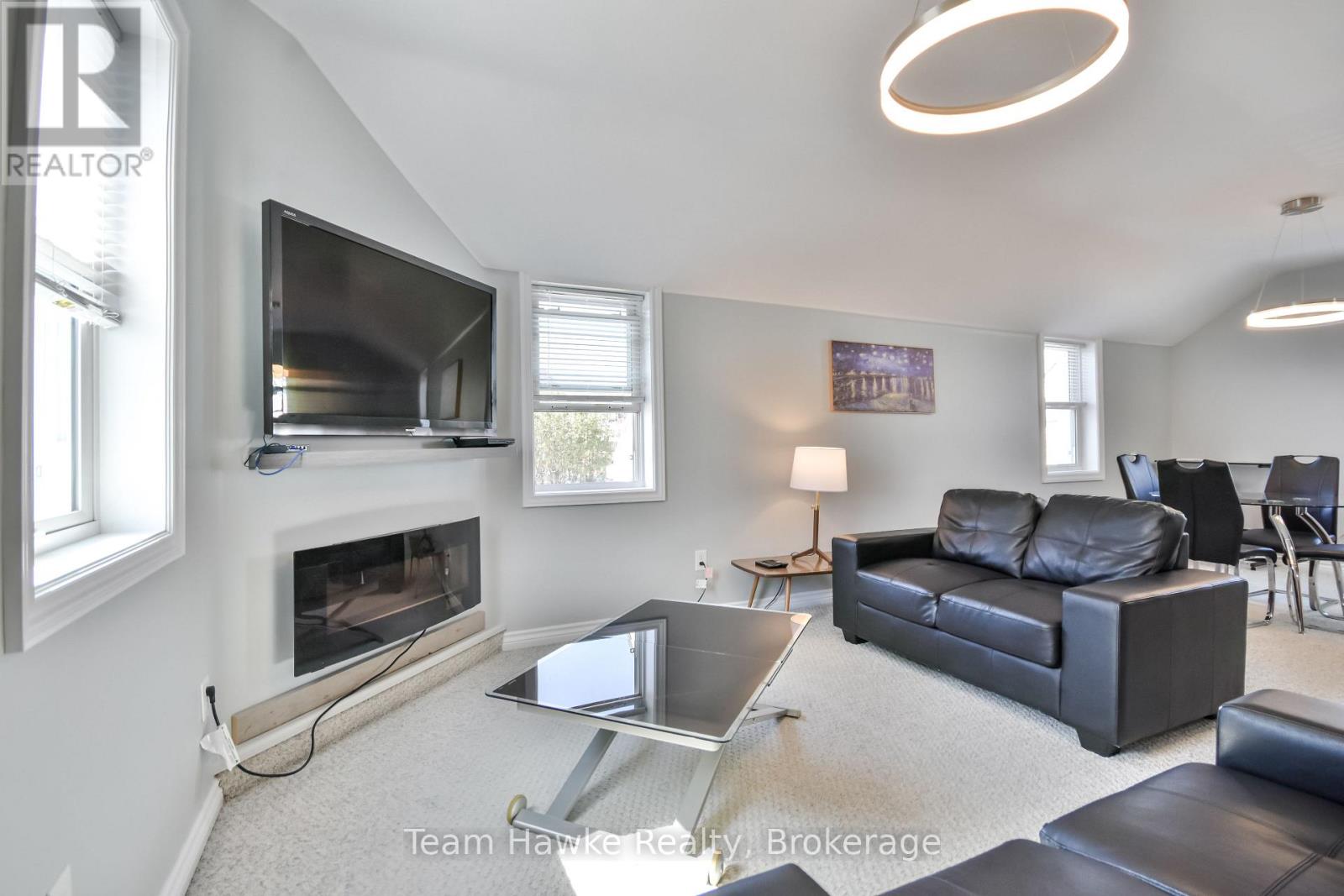 183 Lindsay Street, Midland, Ontario  L4R 2T7 - Photo 6 - S12077242