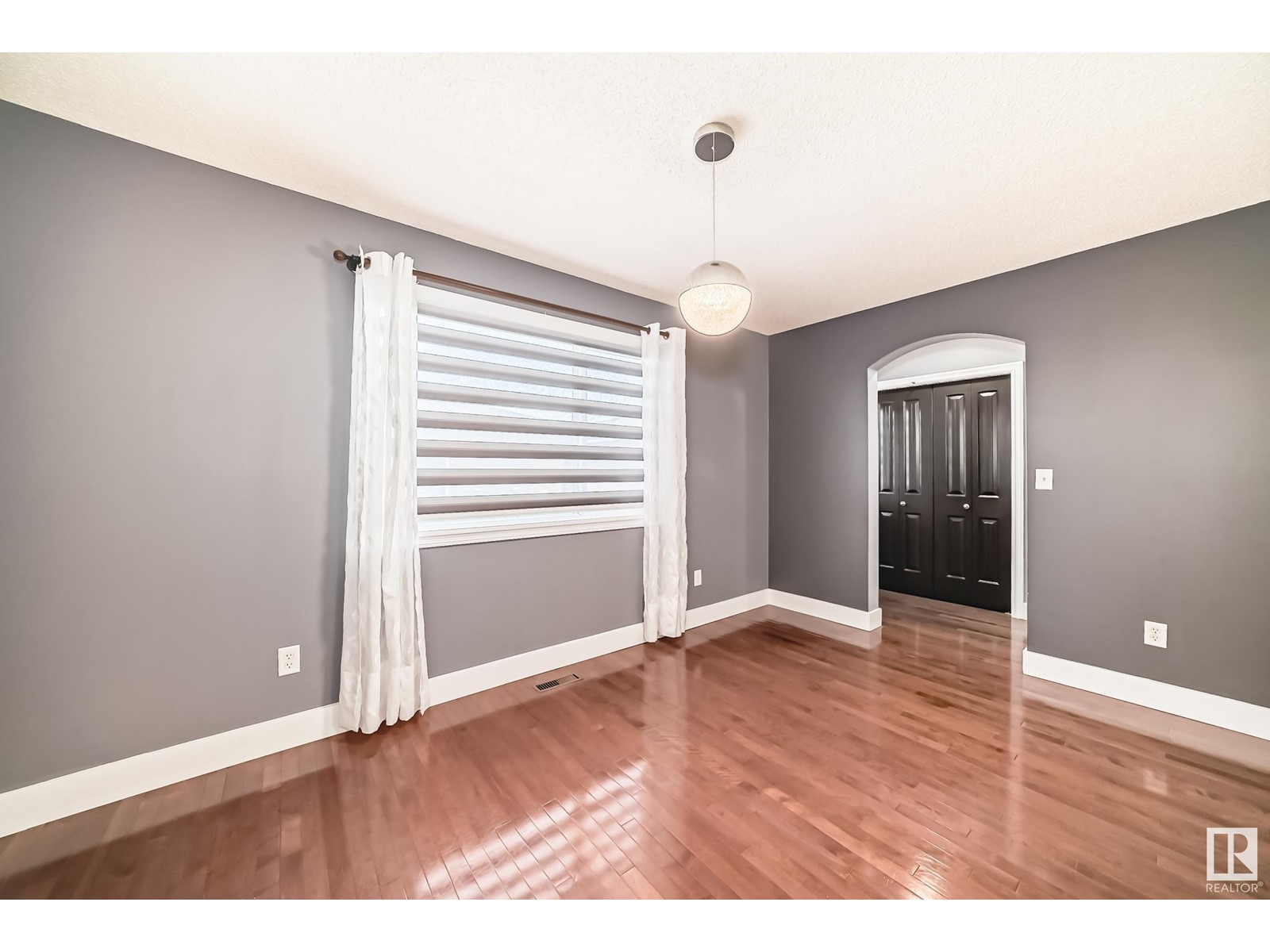 Property at 14759 140 ST NW image 3