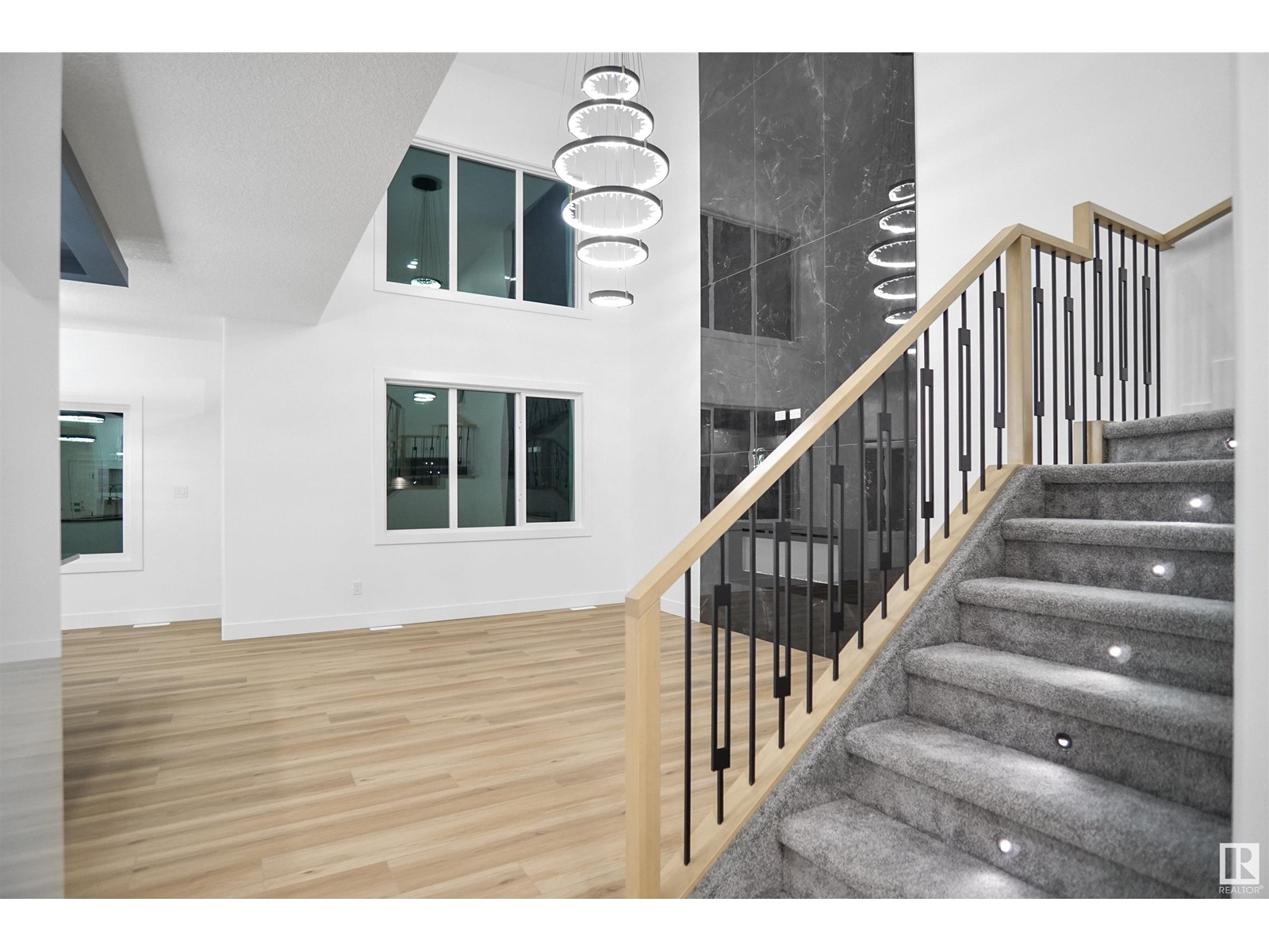 Property at 6811 171 AV NW image 4