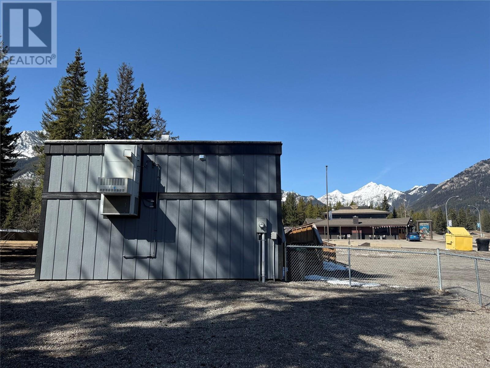2100 Balmer Drive, Elkford, British Columbia  V0B 1H0 - Photo 46 - 10343063