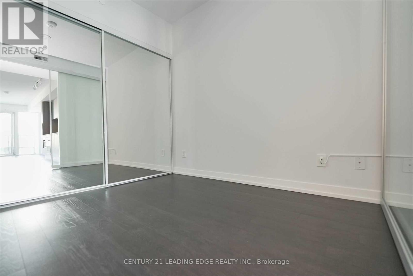 719 - 85 Wood Street, Toronto, Ontario  M4Y 0E8 - Photo 9 - C12077296
