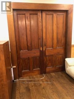 Property at 370 SIMCOE STREET S image 3