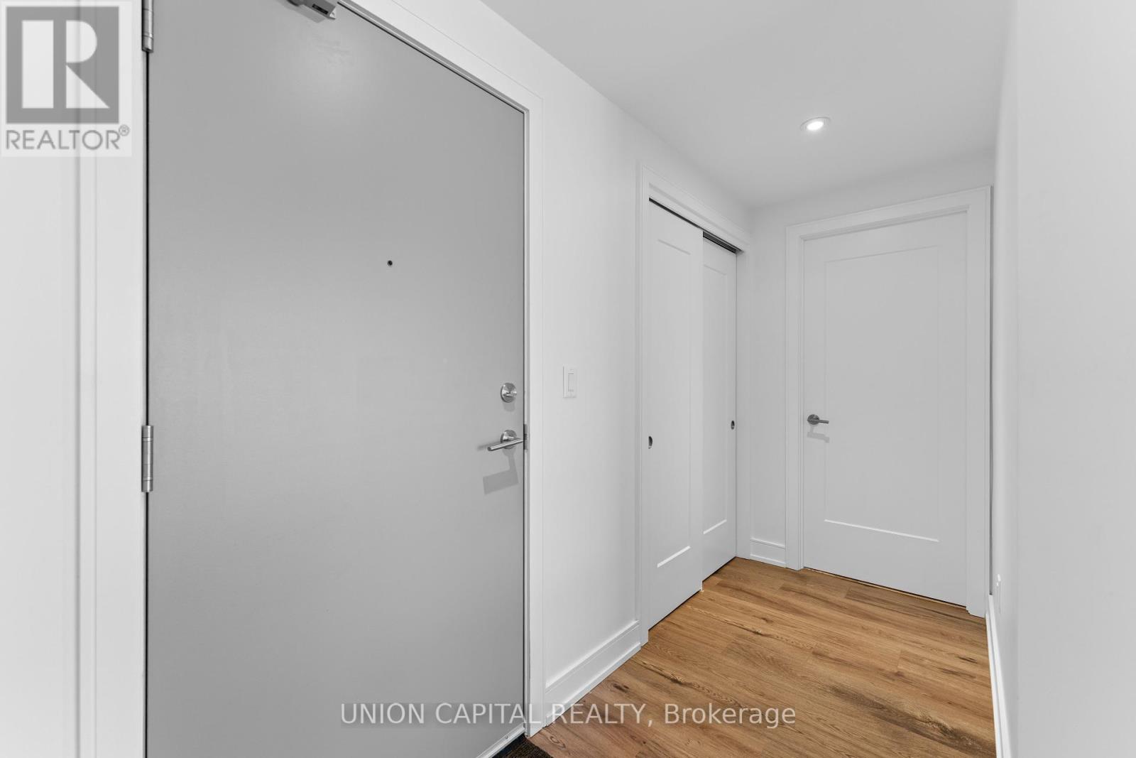 621 - 185 Dunlop Street E, Barrie, Ontario  L4M 0L7 - Photo 12 - S12077278