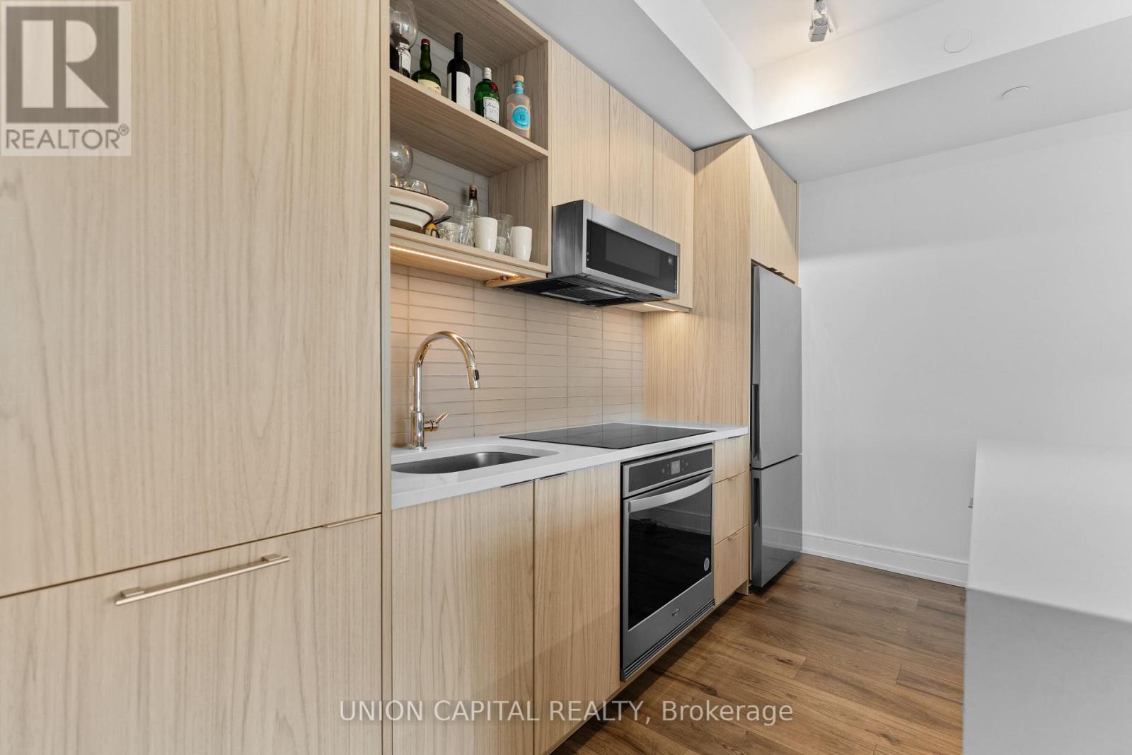 621 - 185 Dunlop Street E, Barrie, Ontario  L4M 0L7 - Photo 6 - S12077278