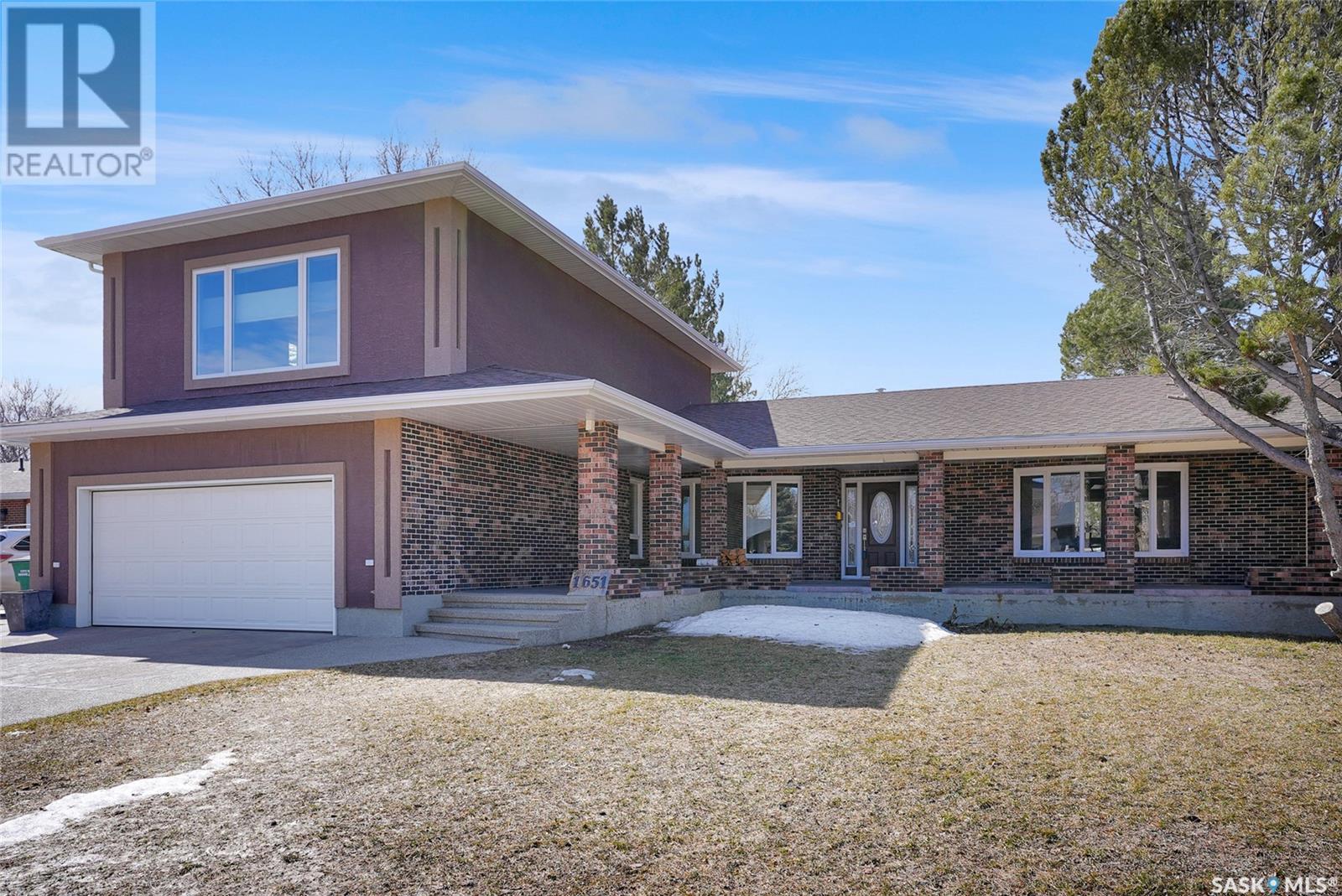 Property at 1651 Marshal CRESCENT image 1