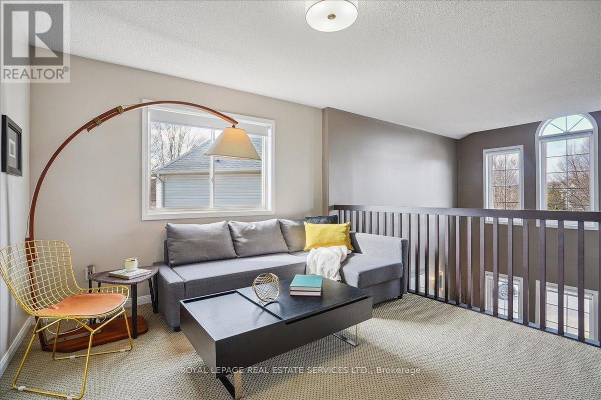 5956 Chercover Court, Burlington, Ontario  L7L 6T2 - Photo 13 - W12077164