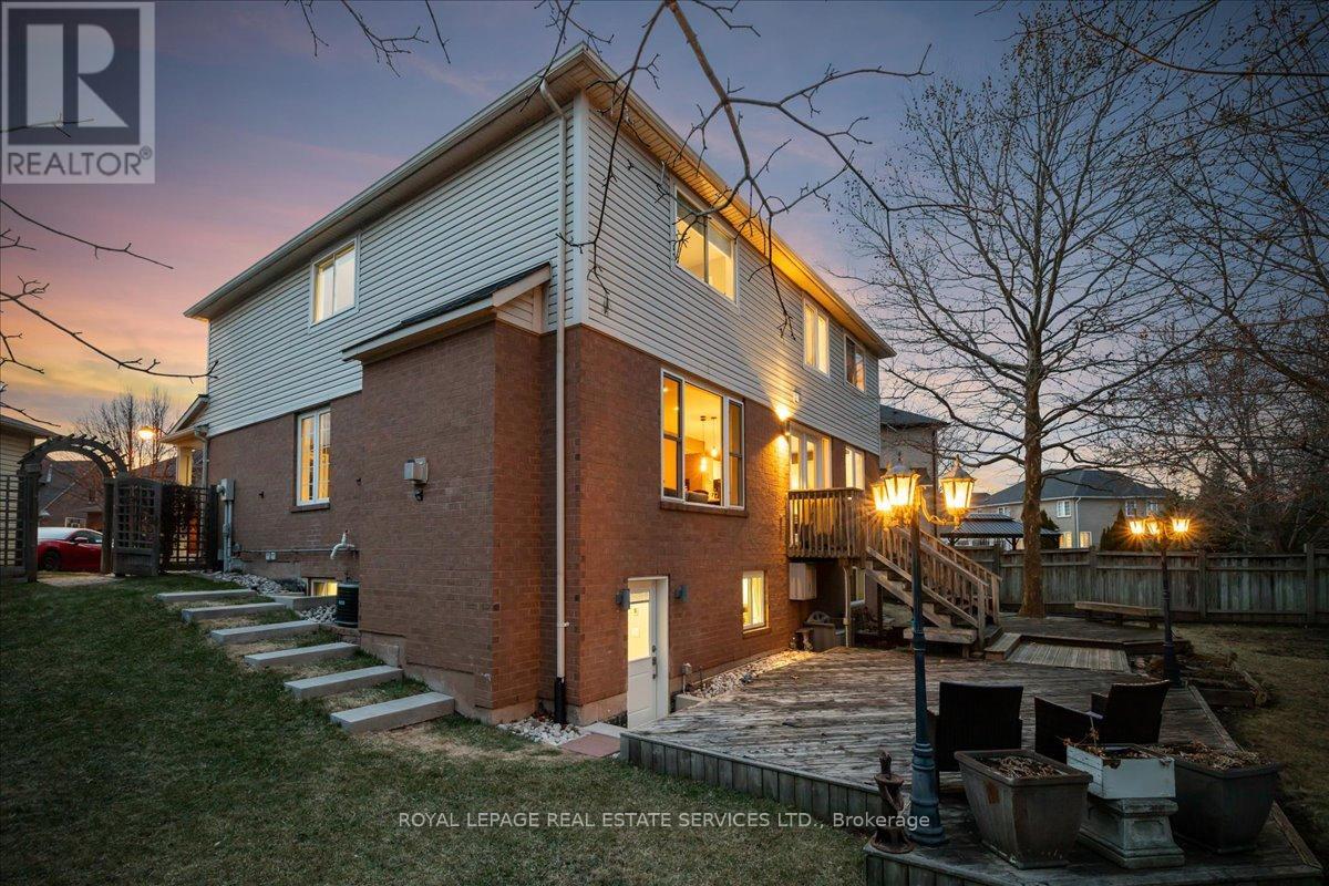 5956 Chercover Court, Burlington, Ontario  L7L 6T2 - Photo 31 - W12077164