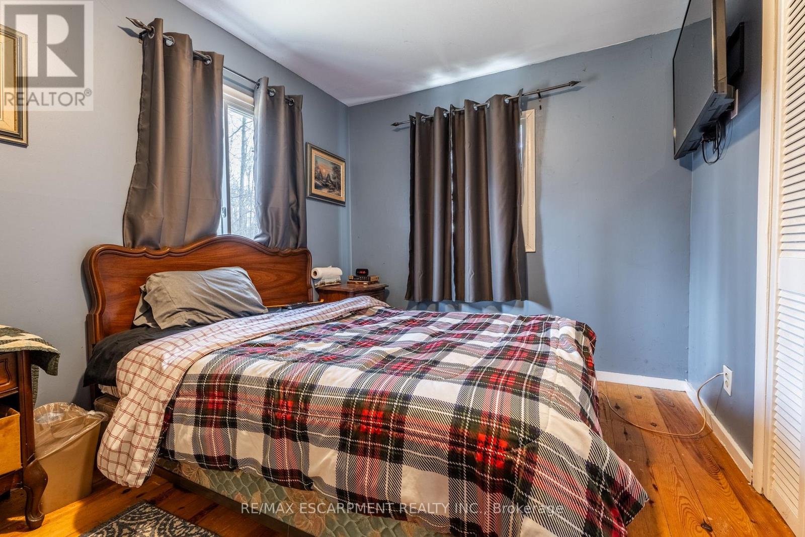 1716 Sunset Drive, Fort Erie, Ontario  L2A 5M4 - Photo 16 - X12076245