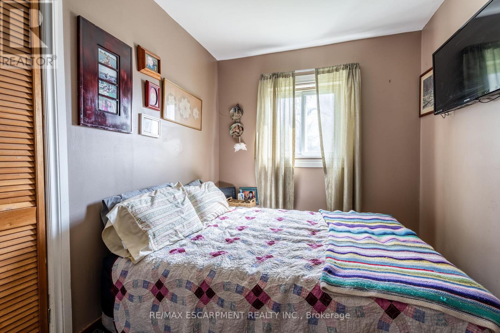 1716 Sunset Drive, Fort Erie, Ontario  L2A 5M4 - Photo 20 - X12076245