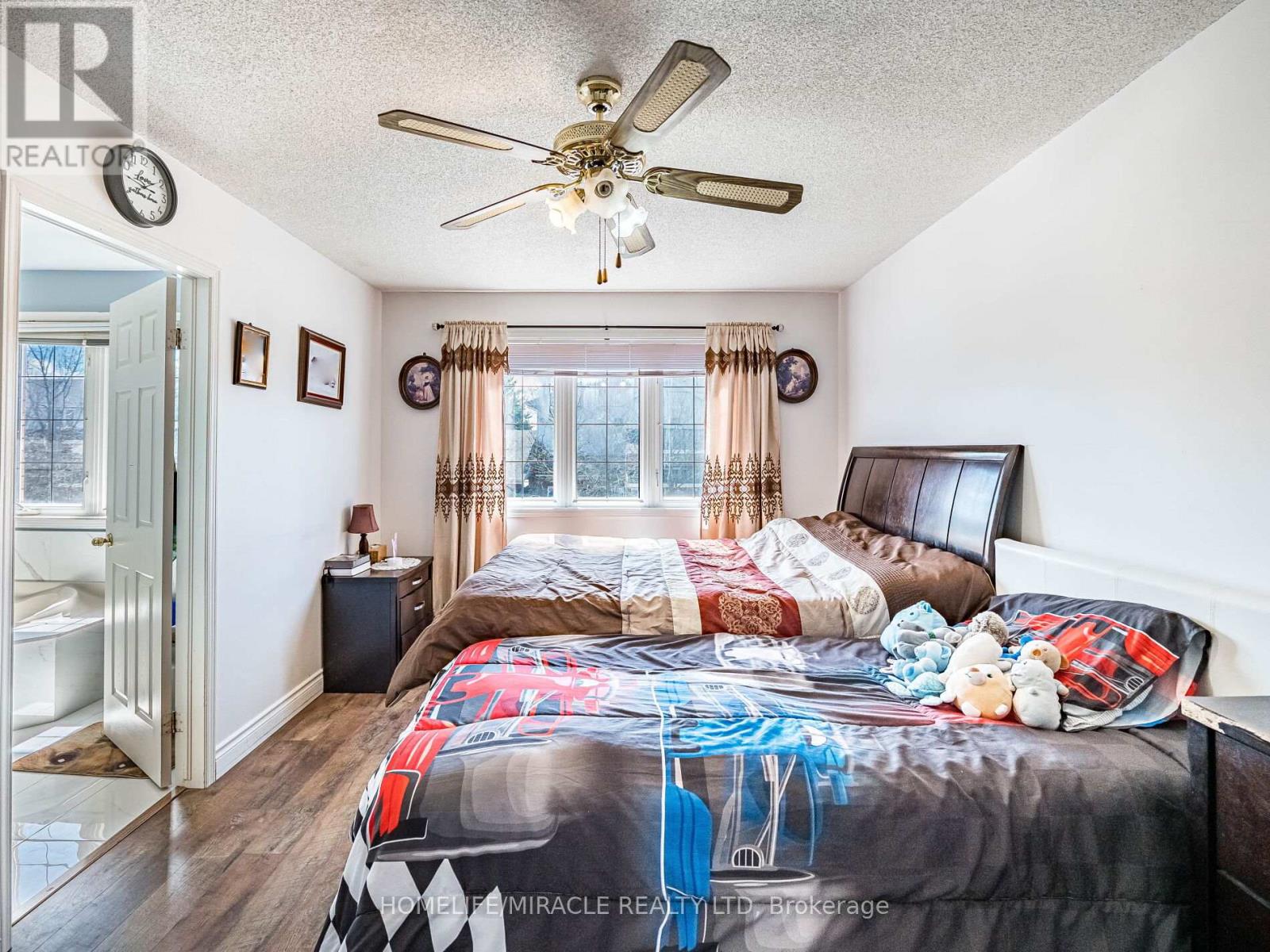 238 Candlewood Drive, Hamilton, Ontario  L8J 3P6 - Photo 23 - X12077224