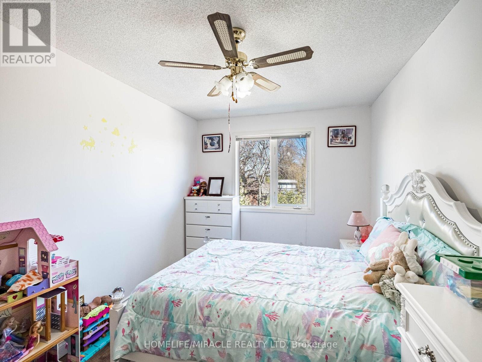 238 Candlewood Drive, Hamilton, Ontario  L8J 3P6 - Photo 28 - X12077224