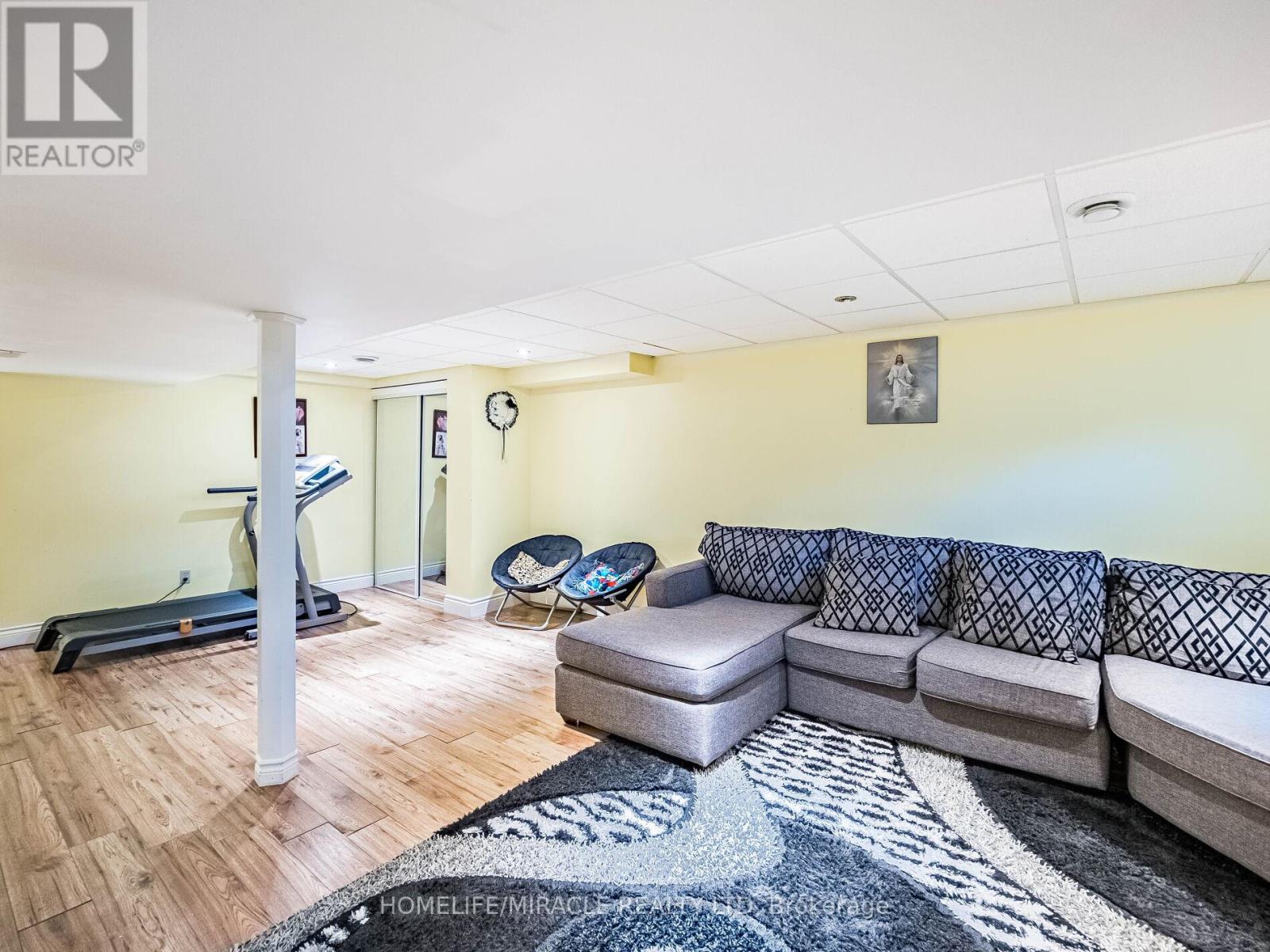238 Candlewood Drive, Hamilton, Ontario  L8J 3P6 - Photo 39 - X12077224