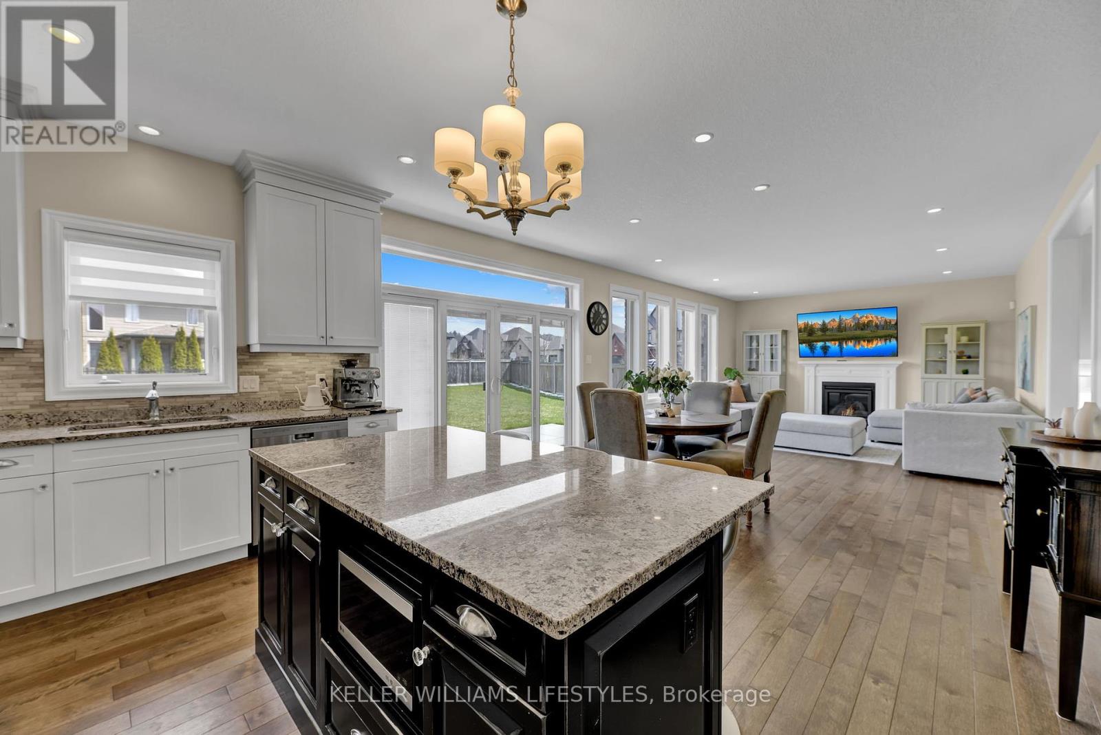 2348 Meadowlands Way, London, Ontario  N6G 5L8 - Photo 13 - X12077370