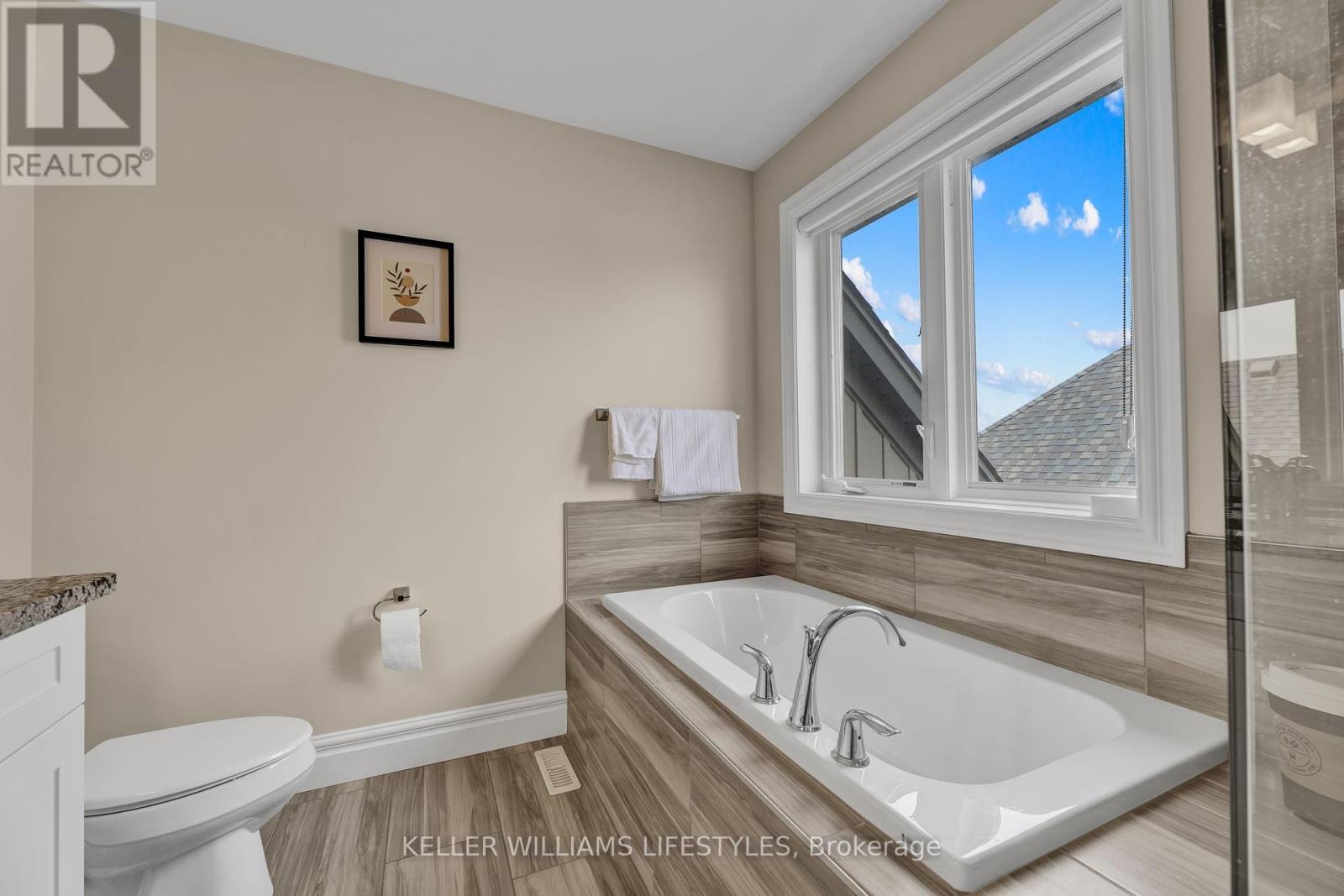 2348 Meadowlands Way, London, Ontario  N6G 5L8 - Photo 25 - X12077370