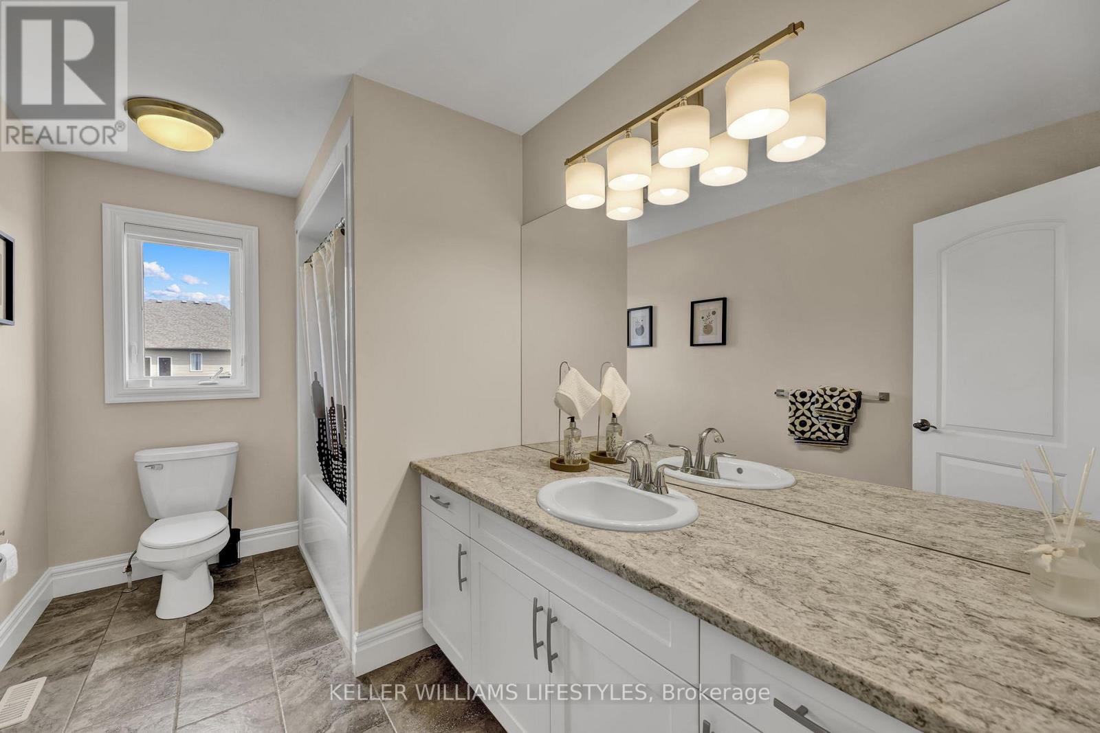 2348 Meadowlands Way, London, Ontario  N6G 5L8 - Photo 31 - X12077370