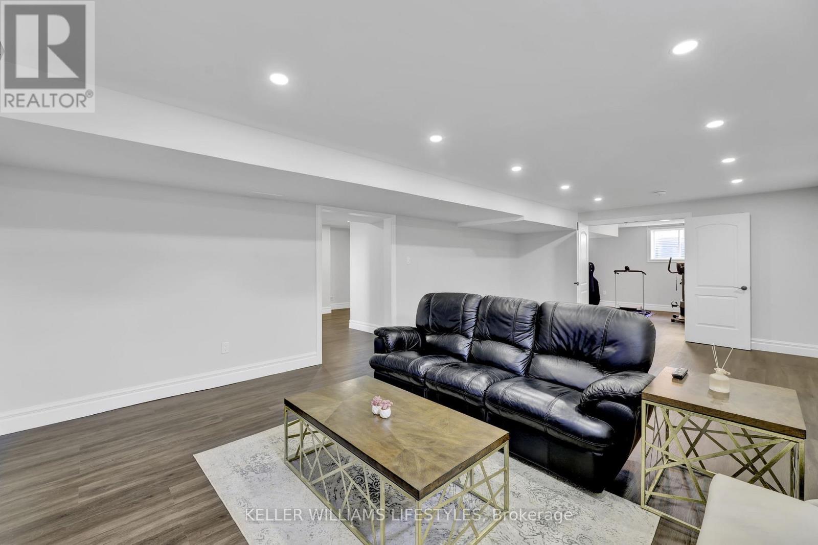 2348 Meadowlands Way, London, Ontario  N6G 5L8 - Photo 32 - X12077370