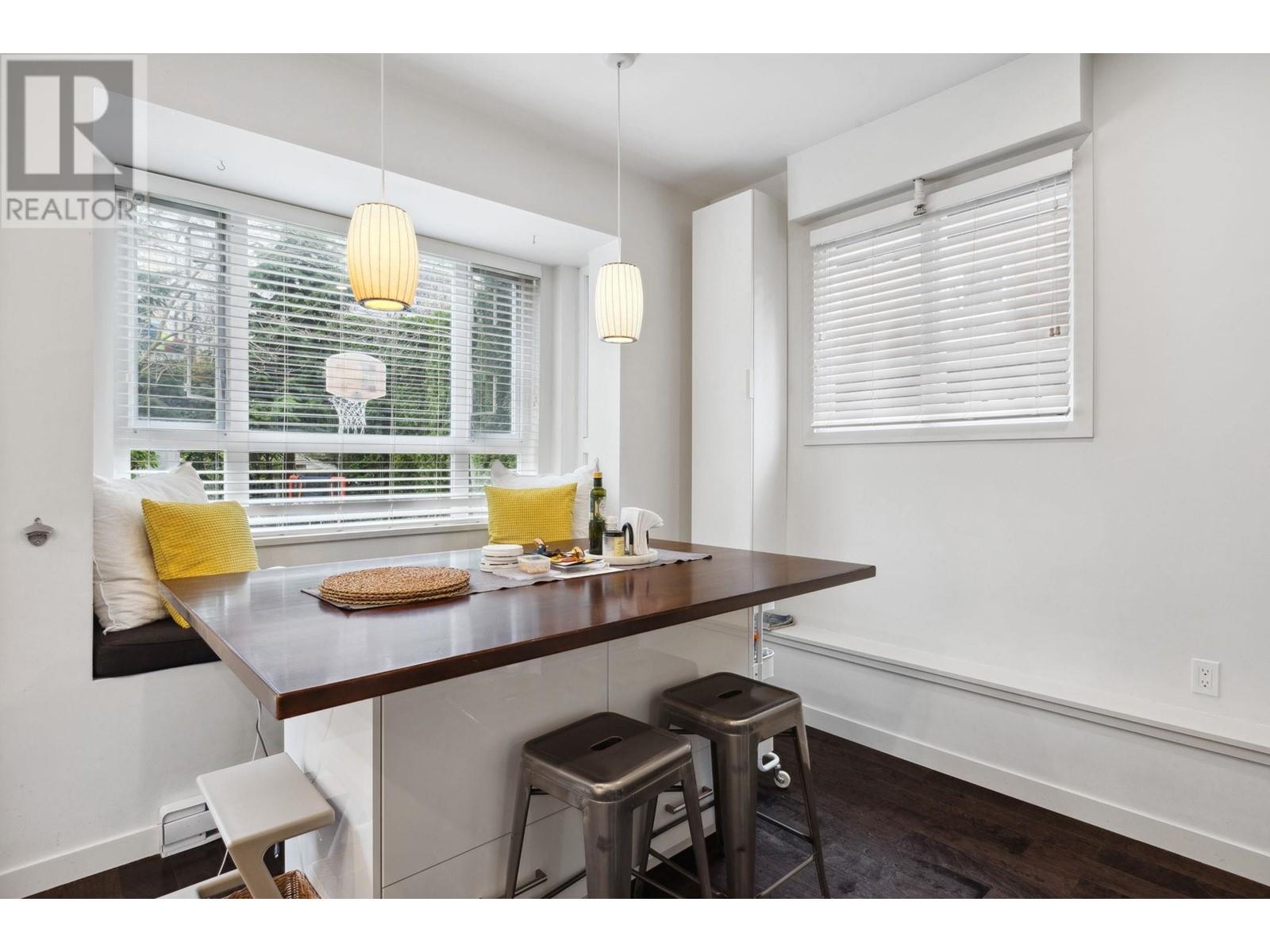 158 W 22nd Street, North Vancouver, British Columbia  V7M 1Z9 - Photo 5 - R2989322