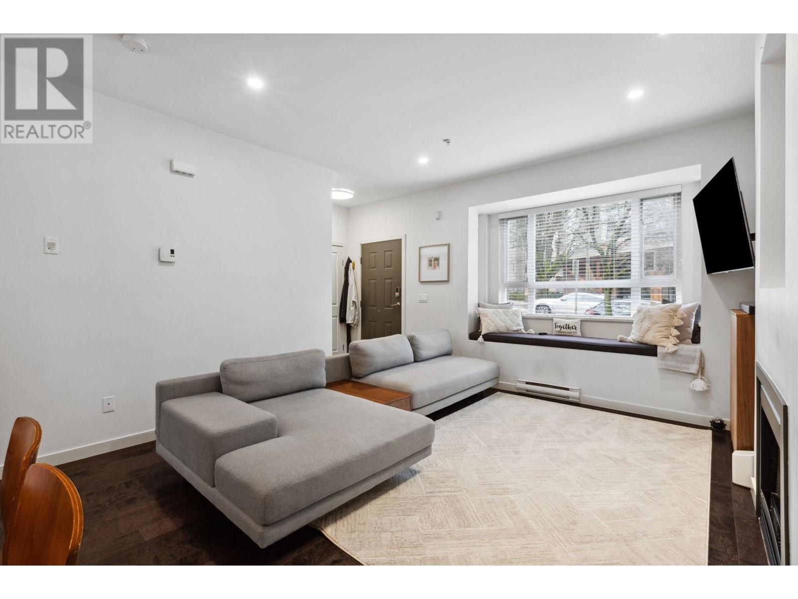 158 W 22nd Street, North Vancouver, British Columbia  V7M 1Z9 - Photo 7 - R2989322