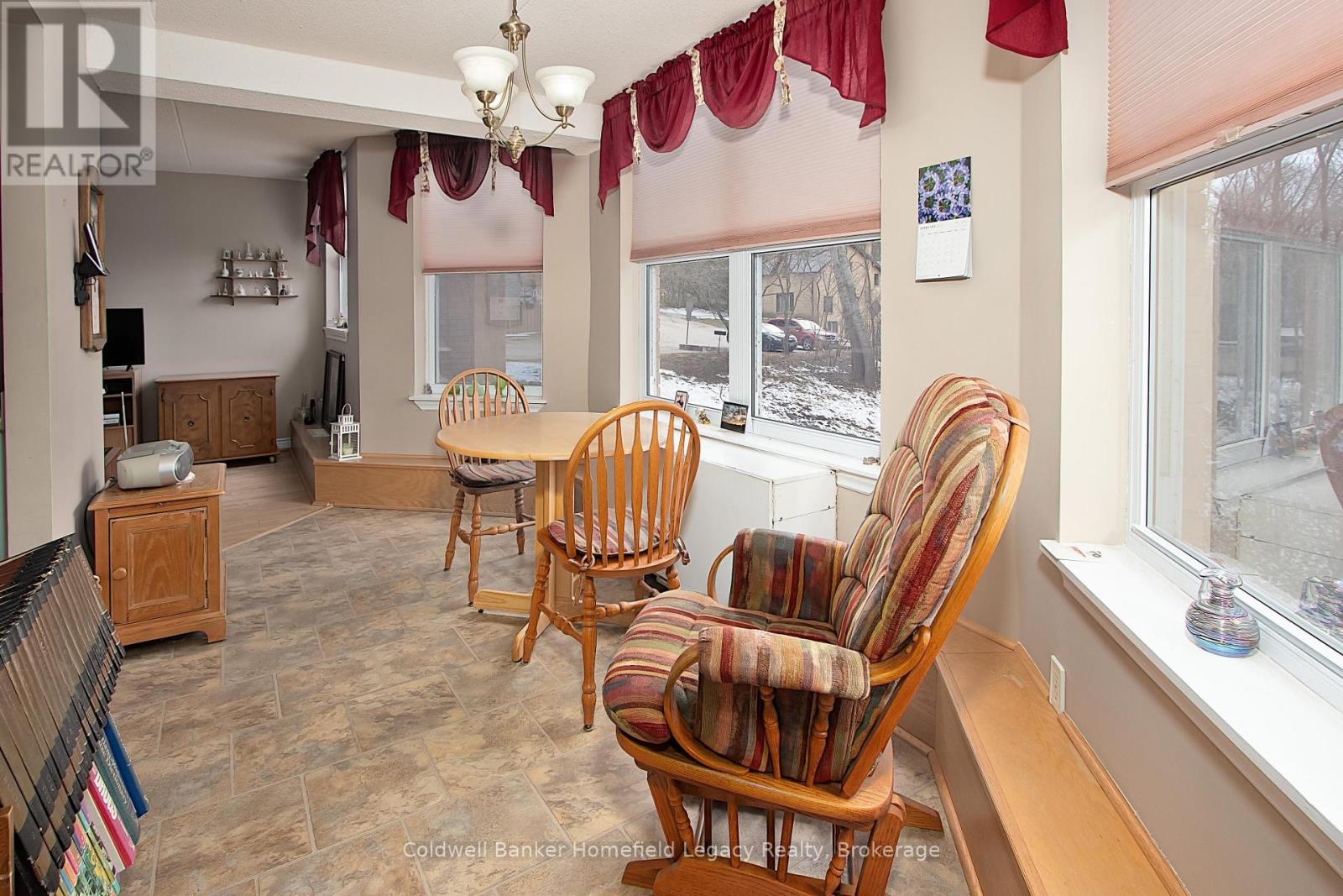 402 - 22 St Andrew Street N, St. Marys, Ontario  N4X 1C5 - Photo 15 - X12077314