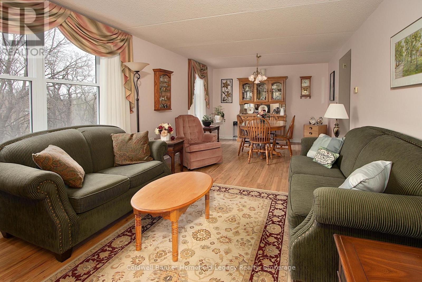 402 - 22 St Andrew Street N, St. Marys, Ontario  N4X 1C5 - Photo 5 - X12077314
