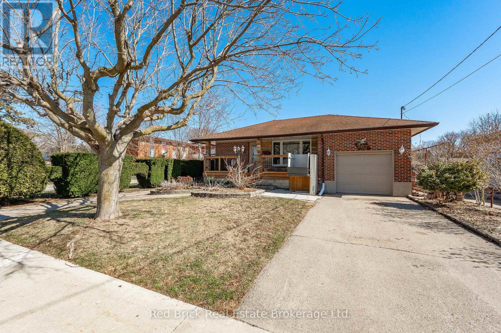 Property at 267 METCALFE STREET image 4