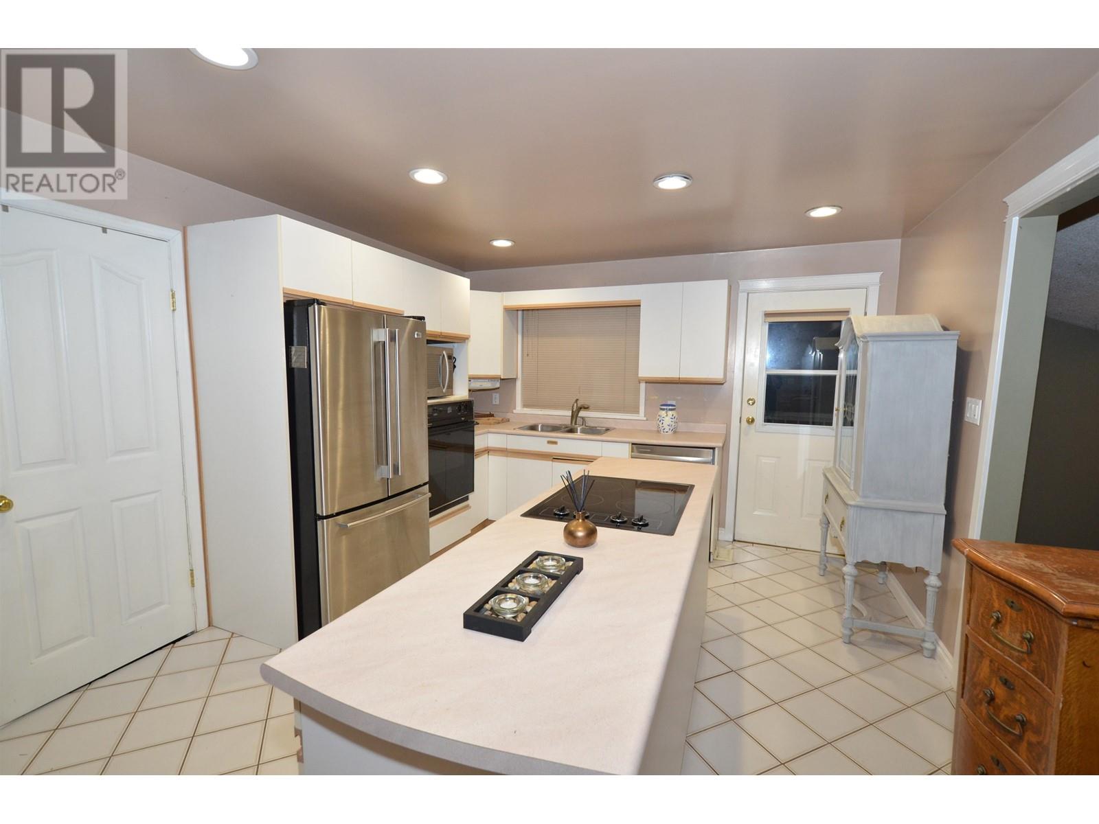 Property at 23389 TAMARACK LANE image 2