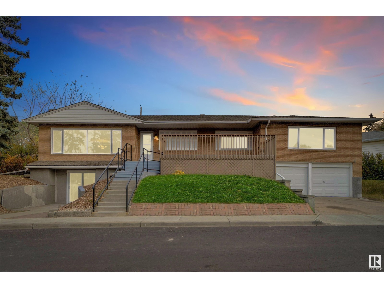 Property at 10315 75 ST NW image 1
