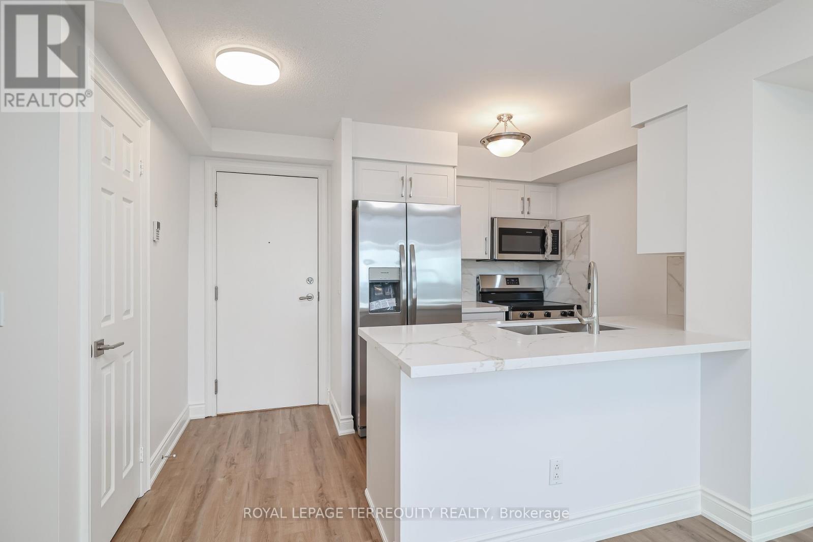 2411 - 15 Greenview Avenue, Toronto, Ontario  M2M 4M7 - Photo 17 - C12077340