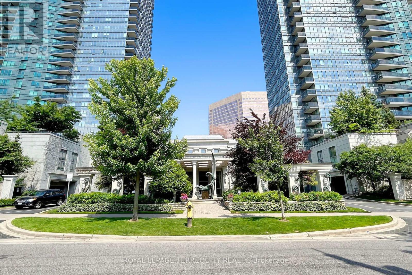 2411 - 15 Greenview Avenue, Toronto, Ontario  M2M 4M7 - Photo 3 - C12077340