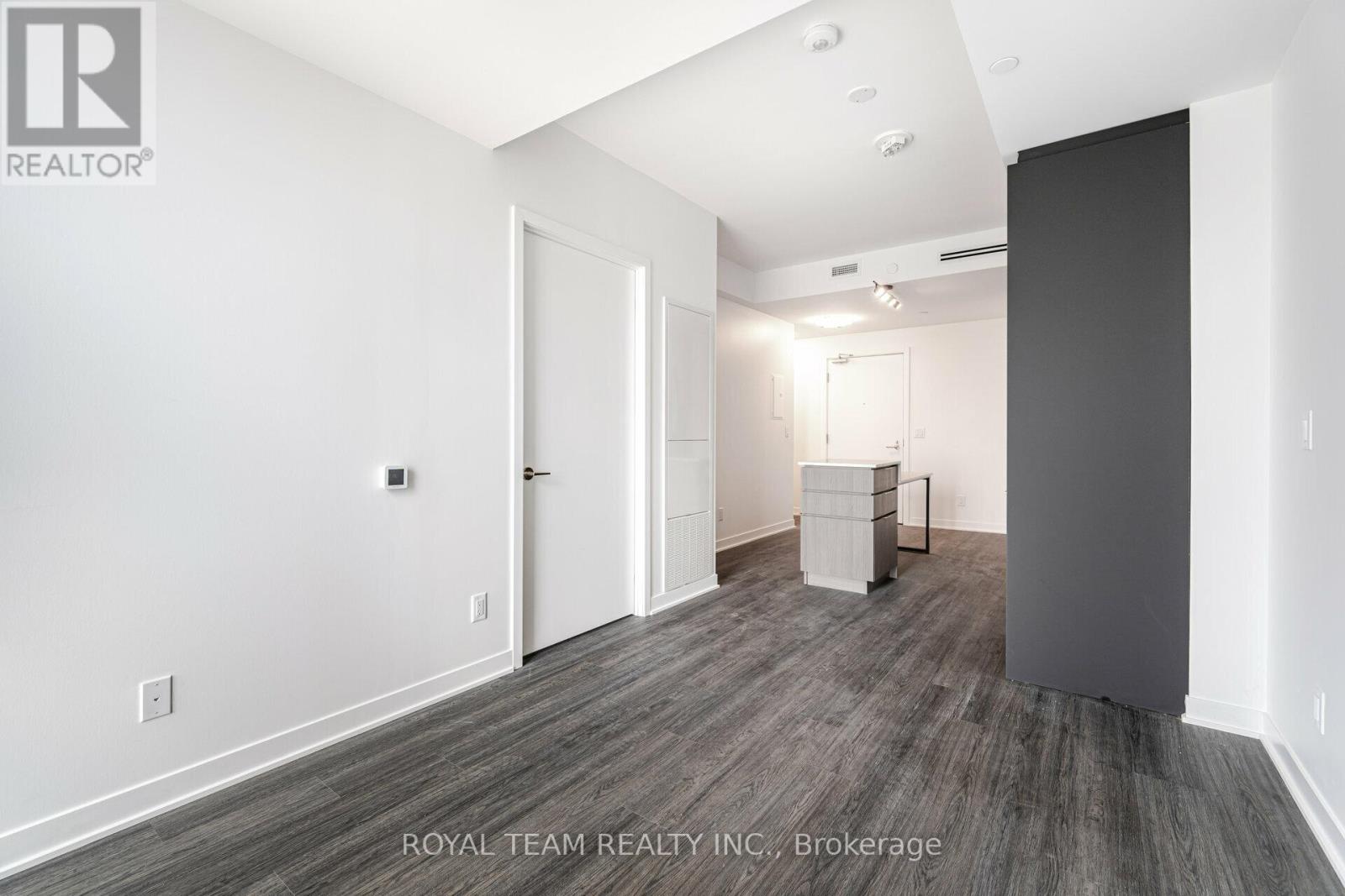 1107 - 185 Alberta Avenue, Toronto, Ontario  M6C 0A5 - Photo 17 - C12077378