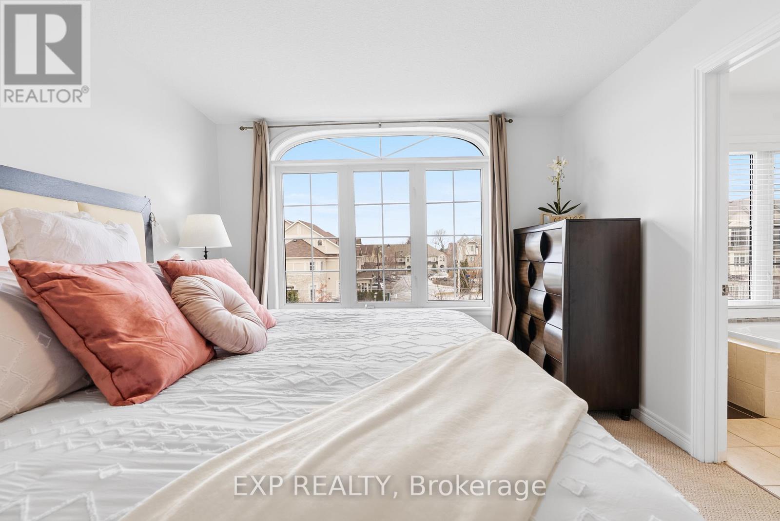 4 - 71 Puccini Drive, Richmond Hill, Ontario  L4E 4X8 - Photo 20 - N12077310