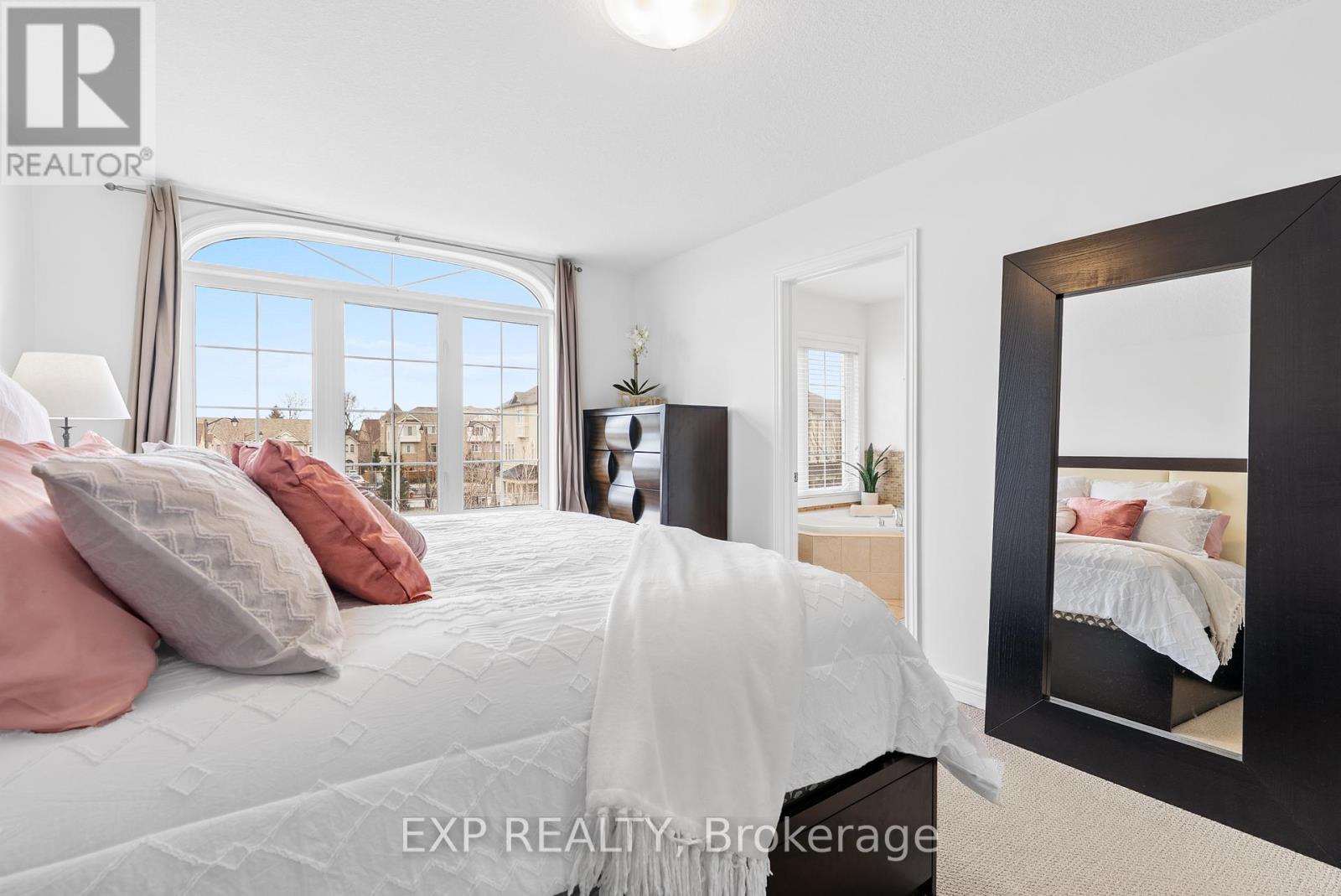 4 - 71 Puccini Drive, Richmond Hill, Ontario  L4E 4X8 - Photo 21 - N12077310